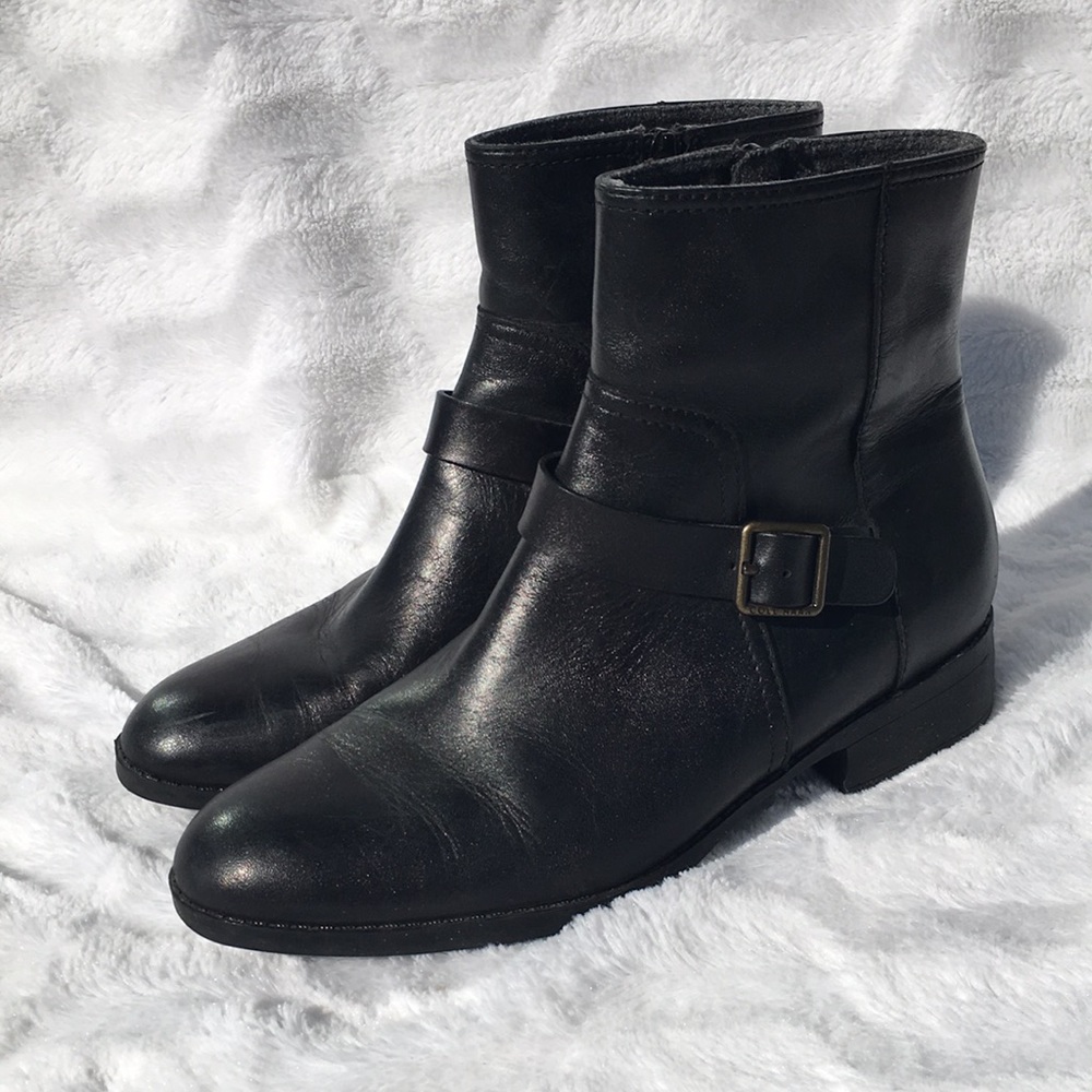 Cole Haan waterproof black ankle boots size 9.5